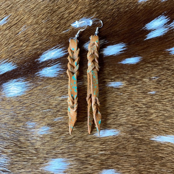 Double D Ranch Jewelry - 🛑SOLD🛑Leather & turquoise splatter earrings